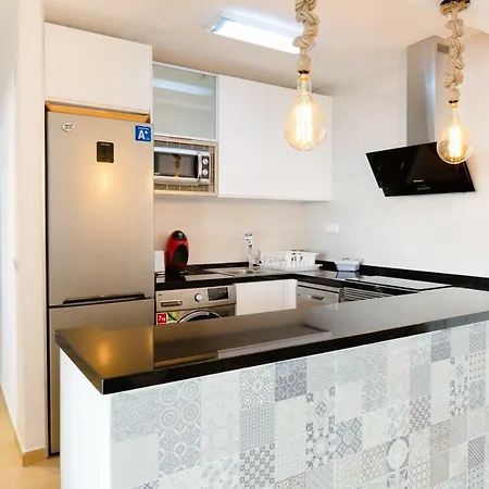Picasso Daisy Apartment Fuengirola