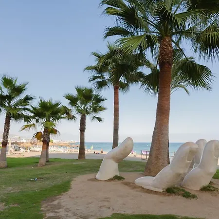 Picasso Daisy Apartment Fuengirola